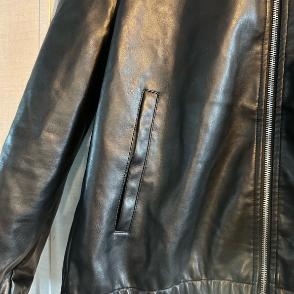 Leather look boohoo man jacket - Picture 6 of 11